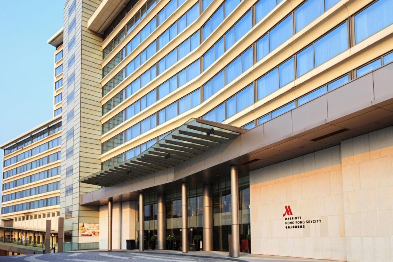 Hong Kong Skycity Marriott Hotel Exterior foto The hotel's entrance