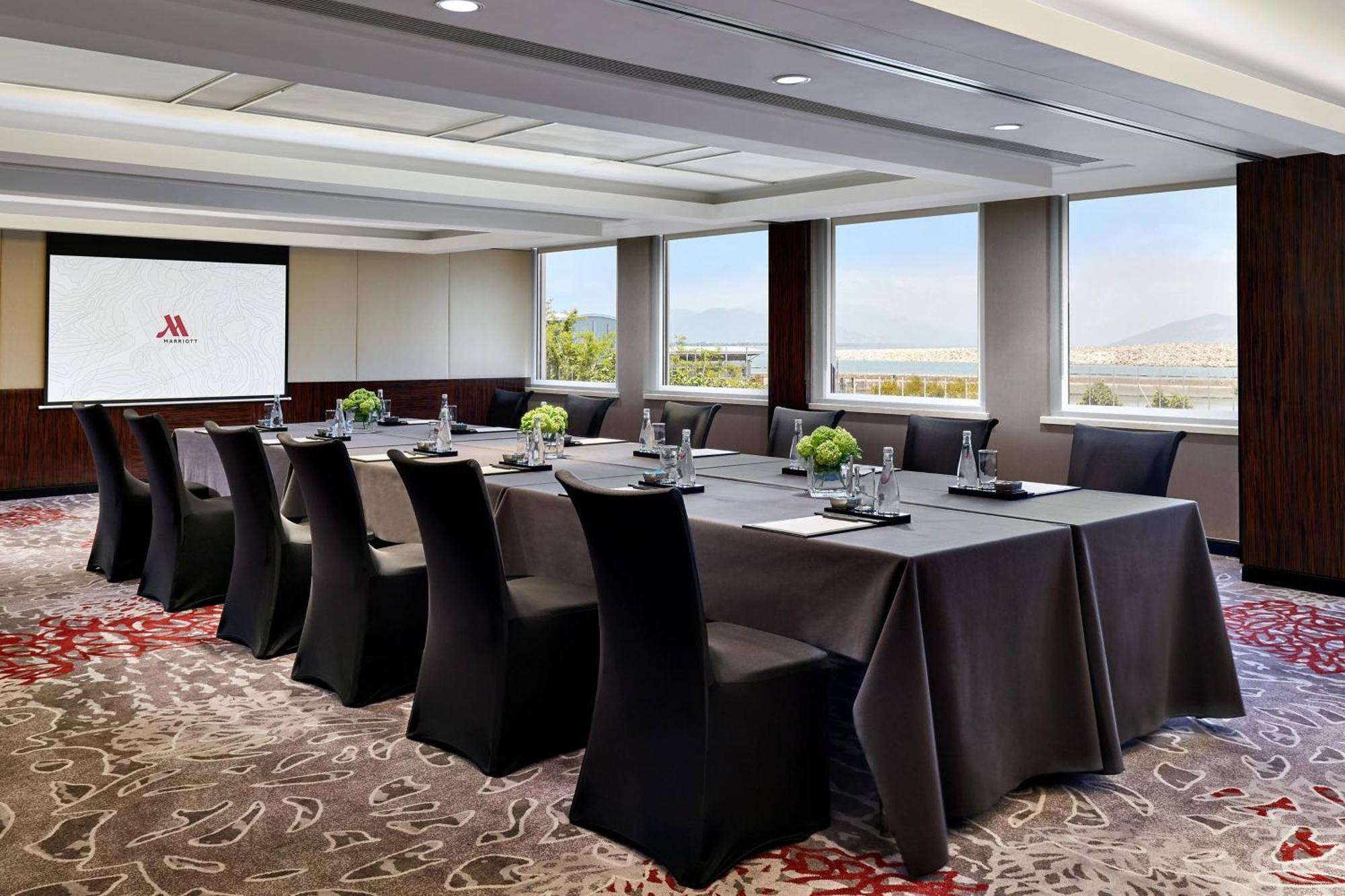 Hong Kong Skycity Marriott Hotel Exterior foto Meeting room